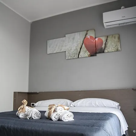 Lamezia Airport Гостевой дом 3*