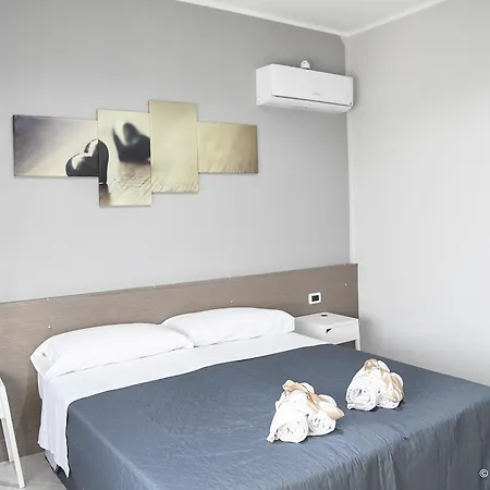 Lamezia Airport Гостевой дом 3*