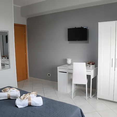 Lamezia Airport Гостевой дом 3*