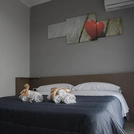 Lamezia Airport Гостевой дом 3*